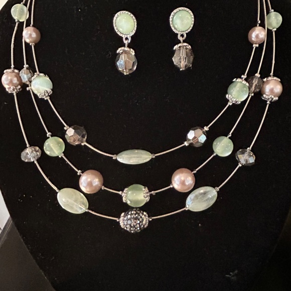 Layered Necklace Set - Picture 6 of 6